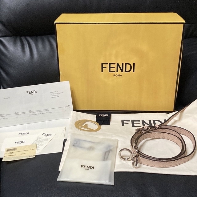 FENDI/フェンディ　ミニピーカブー　バッグ　ベージュ　パイソン　美品