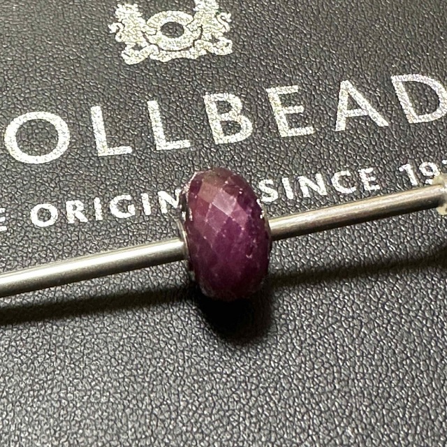 ご専用 トロールビーズ trollbeads ルビー 天然石-