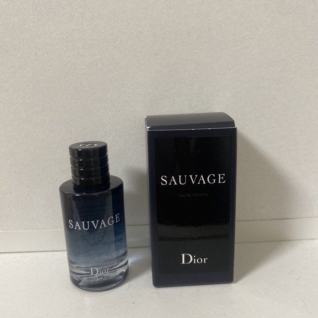 Dior Dior ソヴァージュ 香水 10mlの通販 by ちむ Dior ディオール SAUVAGE ソヴァージュ 10ml