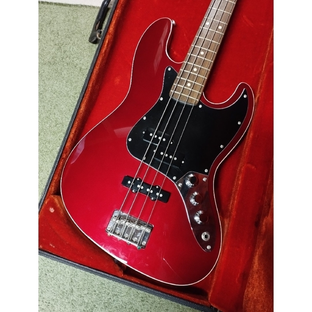 Fender(フェンダー)のFender　ジャズベ　マッチングヘッド　バインディングありモデル 楽器のベース(エレキベース)の商品写真