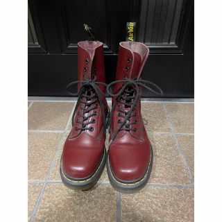 Dr.Martens(レッド/赤色系)のフリマアイテム一覧 Dr.Martens(レッド/赤色系)のフリマアイテム一覧