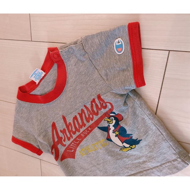 Champion(チャンピオン)のchampion チャンピオン　カレッジ　リンダー　Tシャツ　80サイズ キッズ/ベビー/マタニティのキッズ服男の子用(90cm~)(Tシャツ/カットソー)の商品写真