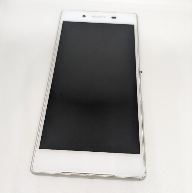 Xperia(エクスペリア)のXperia Z5 zov32 シルバー美品 スマホ/家電/カメラのスマートフォン/携帯電話(スマートフォン本体)の商品写真