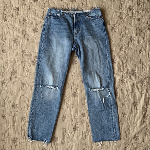 Levi's(リーバイス)のLEVI'S リーバイス 501 ダメージジーンズ　W25 L26 レディースのパンツ(デニム/ジーンズ)の商品写真