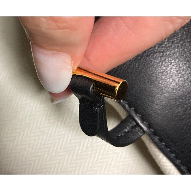 THE ROW - 専用◇美品◇ the row ザロウ マルゴー10 Margaux 黒 THE ROW - 専用◇美品◇ the row ザロウ マルゴー10 Margaux 黒