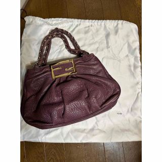 フェンディ(FENDI)のFENDIフェンディチェーンハンドバッグ　プラダ　グッチ　セリーヌ　シャネル(ハンドバッグ)