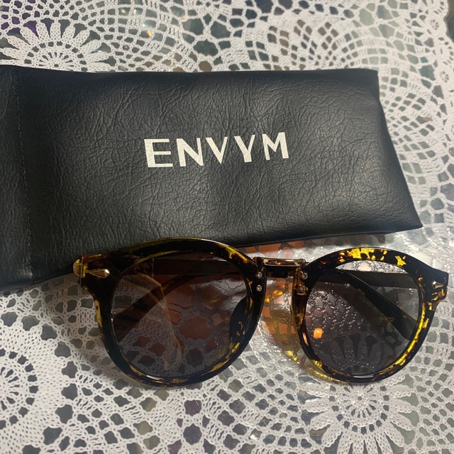 ENVYM(アンビー)のアンビー　サングラス レディースのファッション小物(サングラス/メガネ)の商品写真