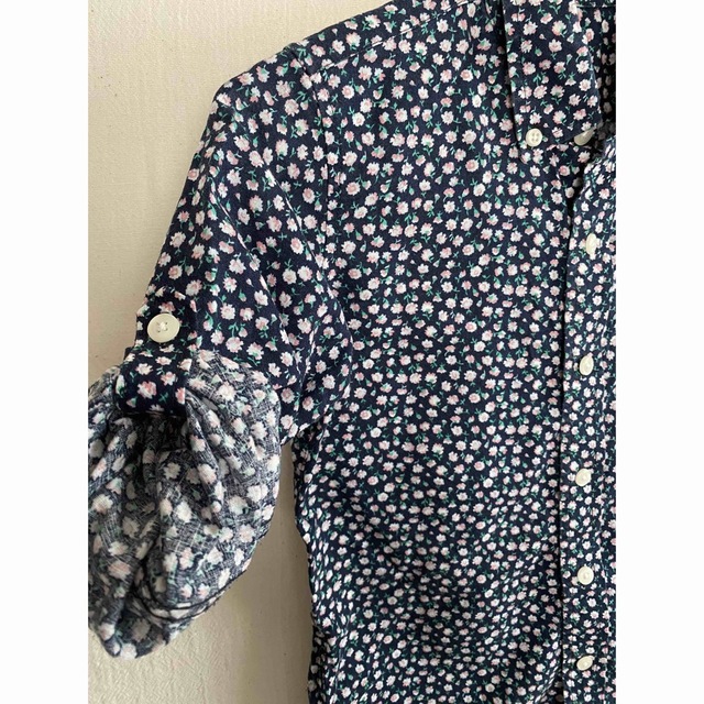 GAP(ギャップ)のGAP ギャップ　キッズ　花柄　シャツ　トップス キッズ/ベビー/マタニティのキッズ服女の子用(90cm~)(Tシャツ/カットソー)の商品写真