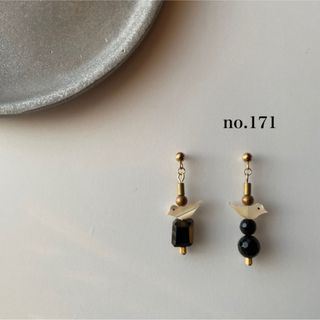 no.171 天然石ピアス イヤリング/マザーオブパール オニキス (ピアス)