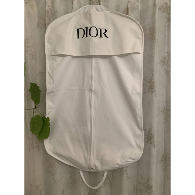 Dior(ディオール)のDiorガーメント&ハンガー インテリア/住まい/日用品の収納家具(押し入れ収納/ハンガー)の商品写真