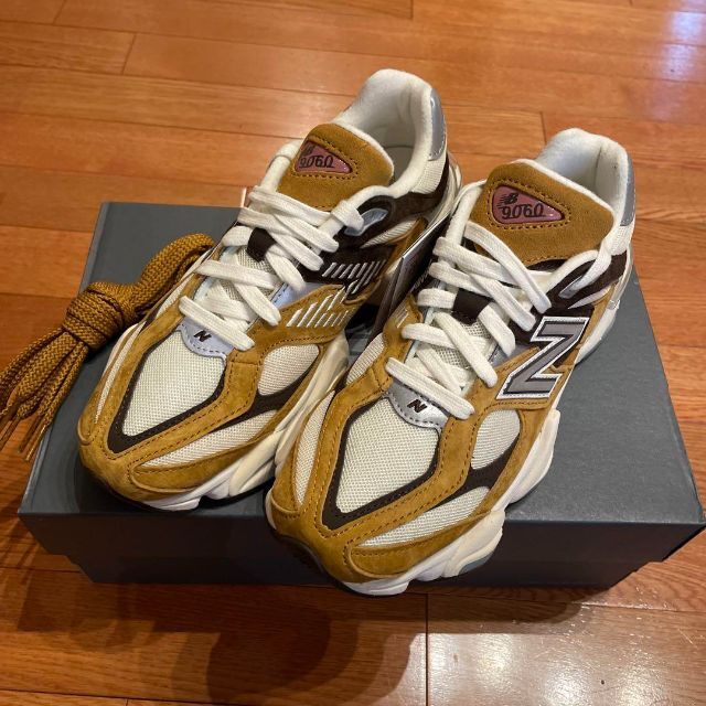 ファクトリーアウトレット New Balance U9060WOR ブラウン 23.5cm