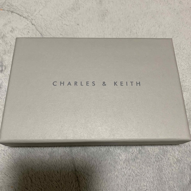 Charles and Keith(チャールズアンドキース)のブラック Charles&Keith ジップカードホルダー レディースのファッション小物(パスケース/IDカードホルダー)の商品写真