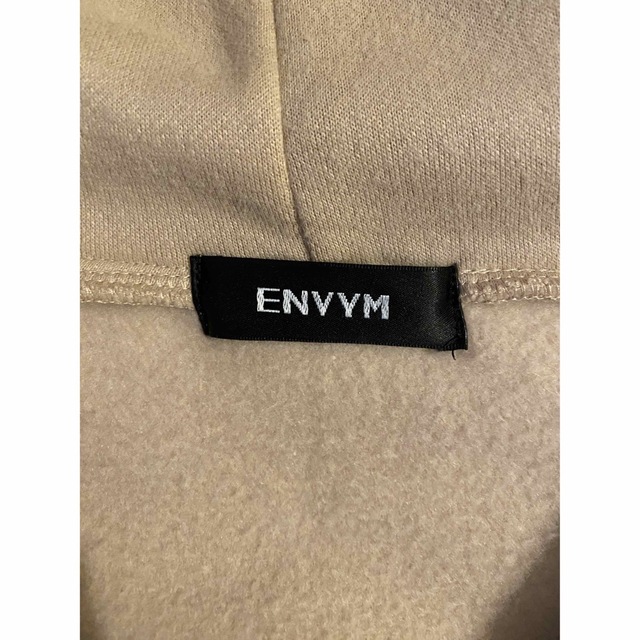 ENVYM(アンビー)のアンビー ENVYM DESIRABLE パーカー （BEIGE） レディースのトップス(パーカー)の商品写真