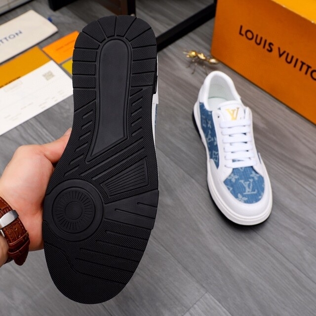 LOUIS VUITTON 大注目 メンズ スニーカー ♥️♥️ 【30%OFF