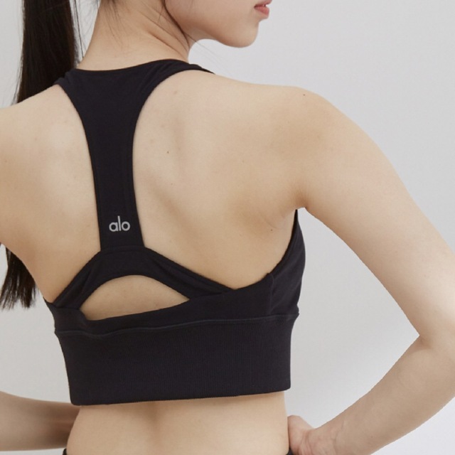 alo yoga ALOSOFT アロソフトセレニティブラトップ　新品未使用