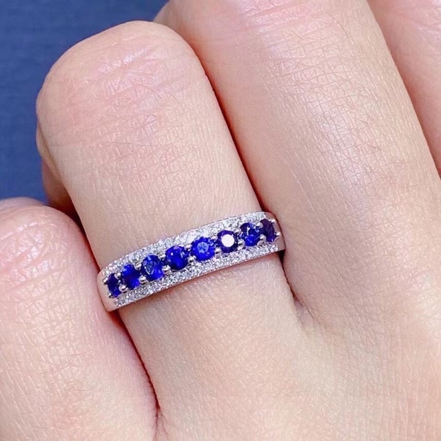 【高級】 ブルーサファイア  リング k18 1.1ct レディースのアクセサリー(リング(指輪))の商品写真