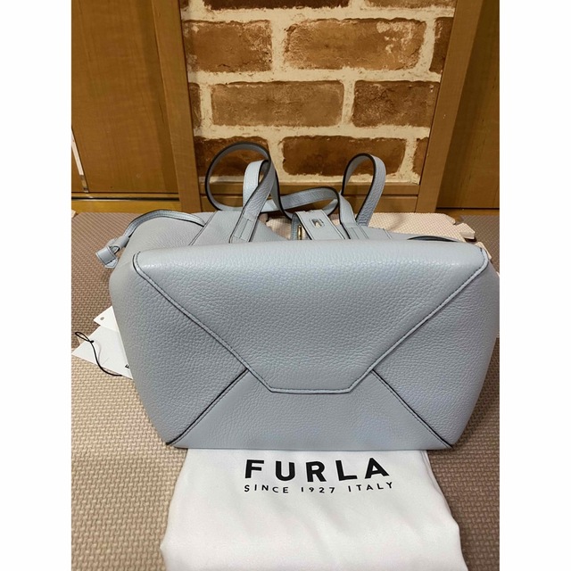 Furla(フルラ)の希少　FURLA トートバッグM 水色 レディースのバッグ(トートバッグ)の商品写真