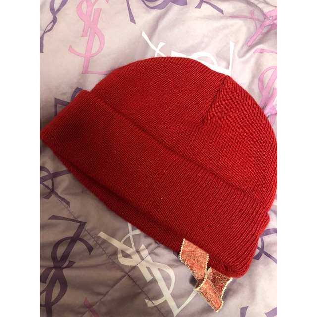 PEACEMINUSONE(ピースマイナスワン)のPEACEMINUSONE beanie redニット キャップ レッド 赤い　 メンズの帽子(ニット帽/ビーニー)の商品写真