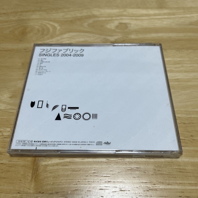 SINGLES 2004-2009 エンタメ/ホビーのCD(ポップス/ロック(邦楽))の商品写真