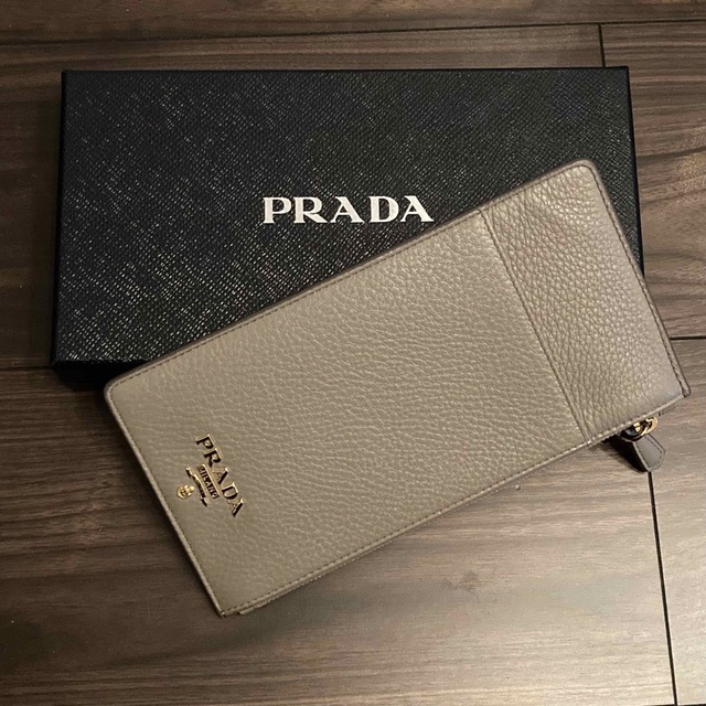 PRADA DAINO COLOUR ドキュメントケース グレーベージュ