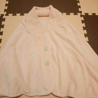 マリークワント(MARY QUANT)のmomo様専用♥MARY QUANTのポンチョフリーサイズ♥色は薄ピンク♥(ポンチョ)