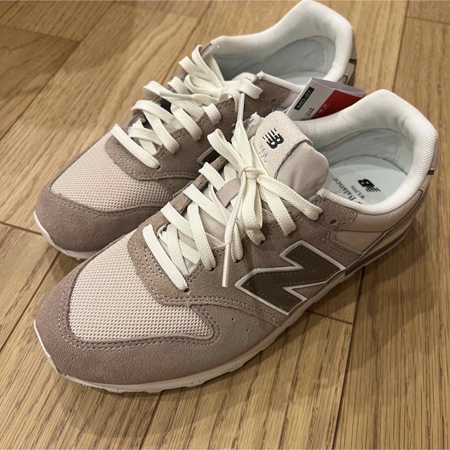 New Balance(ニューバランス)の新品　ニューバランス　ベージュ　996 WL996 CJ2 25センチ レディースの靴/シューズ(スニーカー)の商品写真