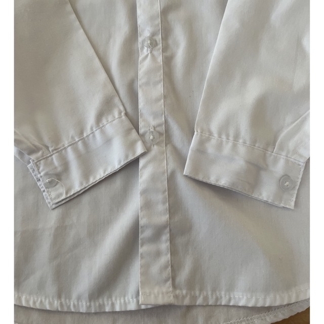 白シャツ　Yシャツ　ネクタイ　セット　150 男女兼用 キッズ/ベビー/マタニティのキッズ服男の子用(90cm~)(ブラウス)の商品写真