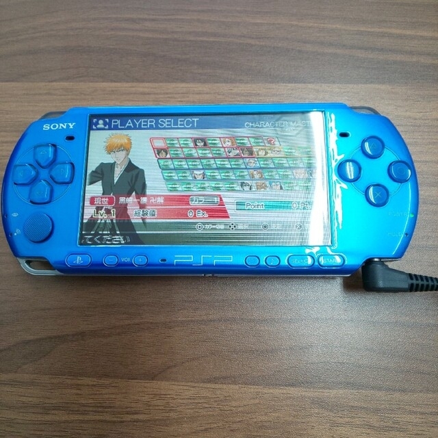 PlayStation Portable(プレイステーションポータブル)のpsp3000本体バイブラントブルー エンタメ/ホビーのゲームソフト/ゲーム機本体(携帯用ゲーム機本体)の商品写真