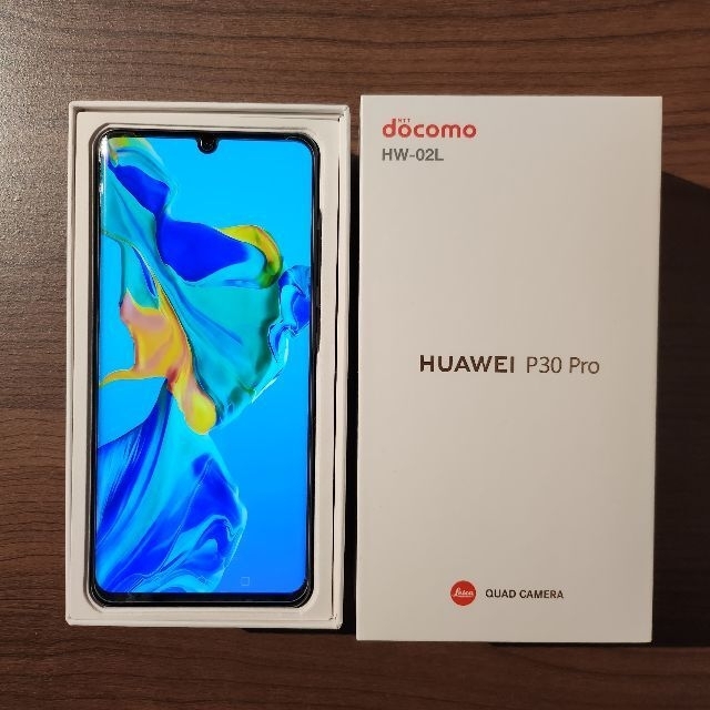 NTTdocomo(エヌティティドコモ)のDOCOMO HUAWEI P30 Pro HW-02L Black スマホ/家電/カメラのスマートフォン/携帯電話(スマートフォン本体)の商品写真