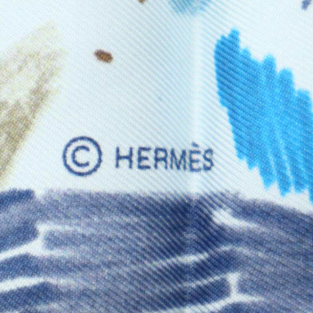 Hermes(エルメス)のエルメス カレ90 Chacun Fait Son Nid それぞれの巣作り シルク スカーフ レディース ブルー系 HERMES [美品] 【中古】 【アパレル・小物】 ハンドメイドのファッション小物(スカーフ)の商品写真