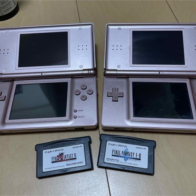 ニンテンド-DS LITE2台とファイナルファンタジーアドバンス2個