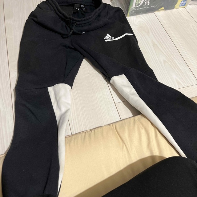 adidas(アディダス)のadidasズボン キッズ/ベビー/マタニティのキッズ服男の子用(90cm~)(パンツ/スパッツ)の商品写真