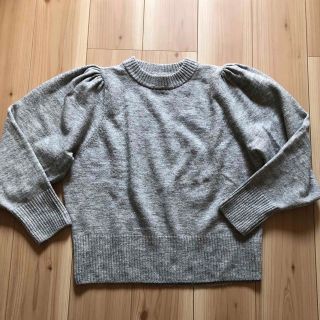 エイチアンドエム(H&M)の新品　ボリューム袖　パフスリーブ　ニット(ニット/セーター)