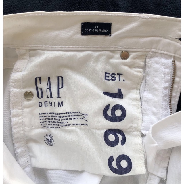 GAP(ギャップ)の【GAP】美品❗️レディース白デニム ジーンズ レディースのパンツ(デニム/ジーンズ)の商品写真