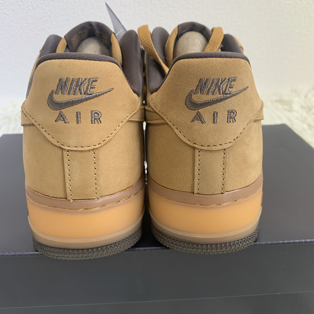 NIKE(ナイキ)のナイキ WMNS エアフォース1 ‘07 LX WHEAT DARK MOCHA レディースの靴/シューズ(スニーカー)の商品写真