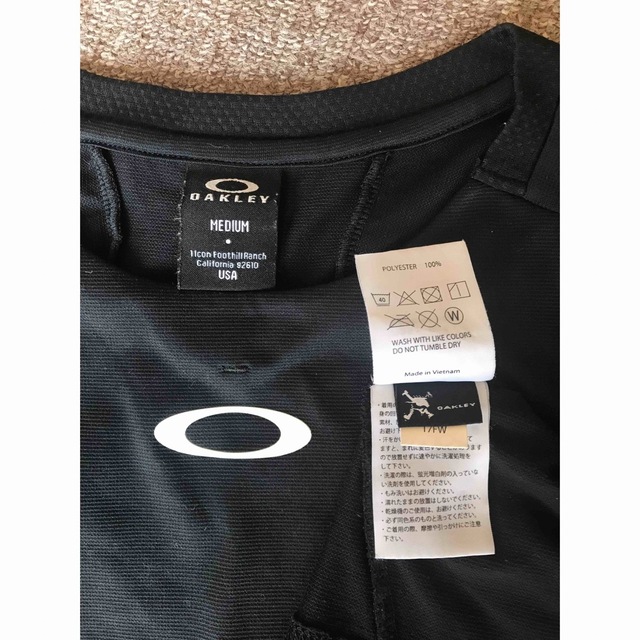 Oakley(オークリー)のOAKLEY メンズ　ロンT Mサイズ メンズのトップス(Tシャツ/カットソー(七分/長袖))の商品写真