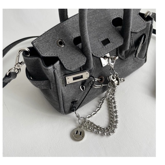 DEUXIEME CLASSE(ドゥーズィエムクラス)のKANAGU MINI BAG wz Smile Plate charm   レディースのバッグ(ショルダーバッグ)の商品写真