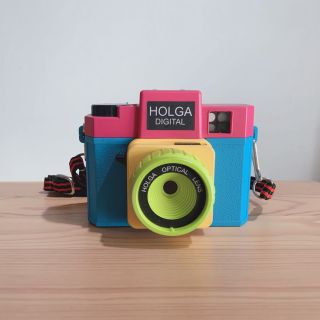 HOLGA DIGITAL (コンパクトデジタルカメラ)