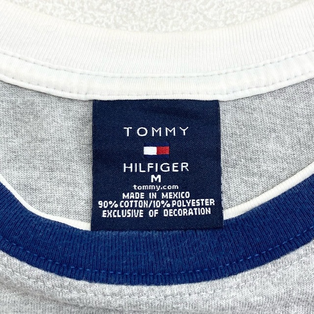 TOMMY HILFIGER(トミーヒルフィガー)のUS古着 トミーヒルフィガー TOMMY HILFIGER Tシャツ 半袖 ワンポイント 刺繍 サイズ：メンズ M グレー×ネイビー【中古】 メンズのトップス(Tシャツ/カットソー(半袖/袖なし))の商品写真