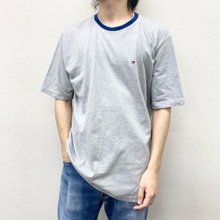 トミーヒルフィガー(TOMMY HILFIGER)のUS古着 トミーヒルフィガー TOMMY HILFIGER Tシャツ 半袖 ワンポイント 刺繍 サイズ：メンズ M グレー×ネイビー【中古】(Tシャツ/カットソー(半袖/袖なし))