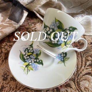 ロイヤルアルバート(ROYAL ALBERT)の英国製 Staffordshire England すずらん カップ＆ソーサー(食器)