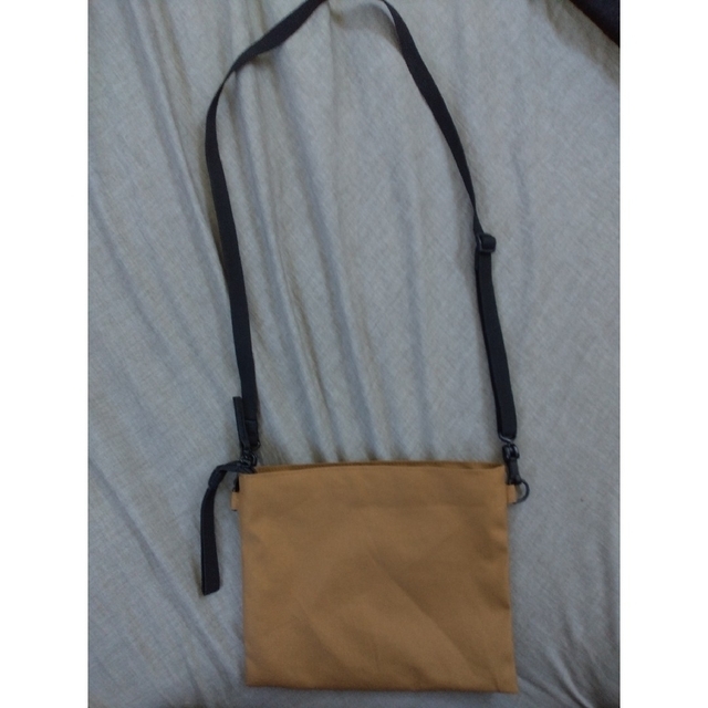 MUJI (無印良品)(ムジルシリョウヒン)の無印良品　サコッシュ　キャメル レディースのバッグ(ショルダーバッグ)の商品写真