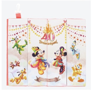 ディズニー(Disney)の新品タグ付き♡ ファンダフルディズニー　40周年　ポータブルクッション(キャラクターグッズ)