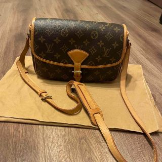 ルイヴィトン(LOUIS VUITTON)の値下げ中　louisvuitton ソローニュ　モノグラム　M42250(ショルダーバッグ)