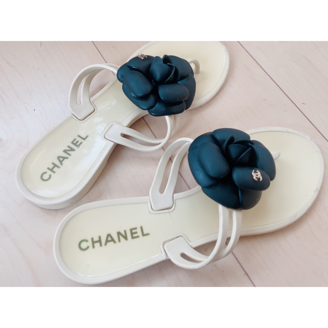 CHANEL(シャネル)のCHANEL ビーサン　ビーチサンダル　フラワー レディースの靴/シューズ(サンダル)の商品写真