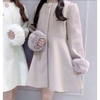 evelyn - evelyn エブリン 2020 ビジューコート 冬の通販 by ♡@返品