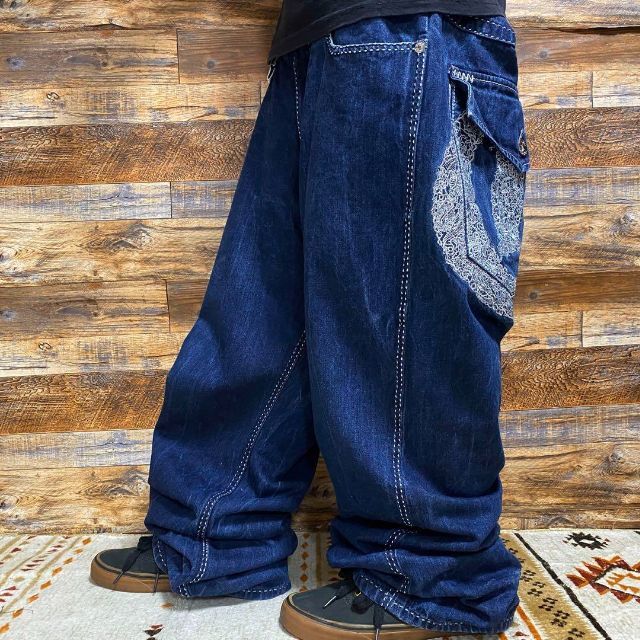 COOGI(クージー)のクージーデニムジーンズ刺繍ストリートw42極太b系オーバーサイズ紺ネイビーy2k メンズのパンツ(デニム/ジーンズ)の商品写真