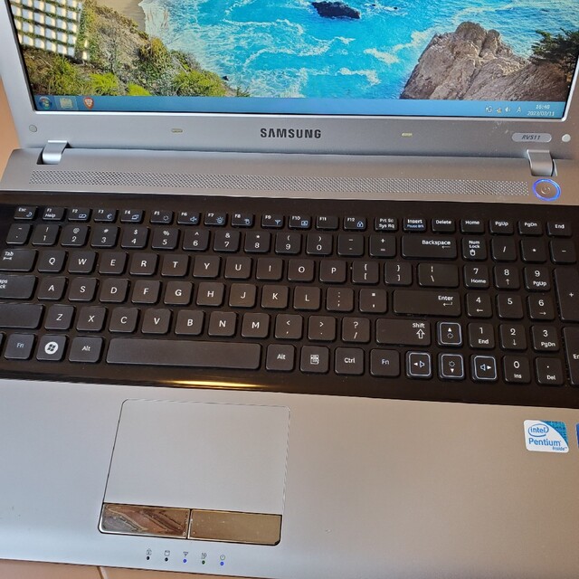 SAMSUNG(サムスン)のSAMSUNG ノートパソコン　RV511 動作良好 スマホ/家電/カメラのPC/タブレット(ノートPC)の商品写真