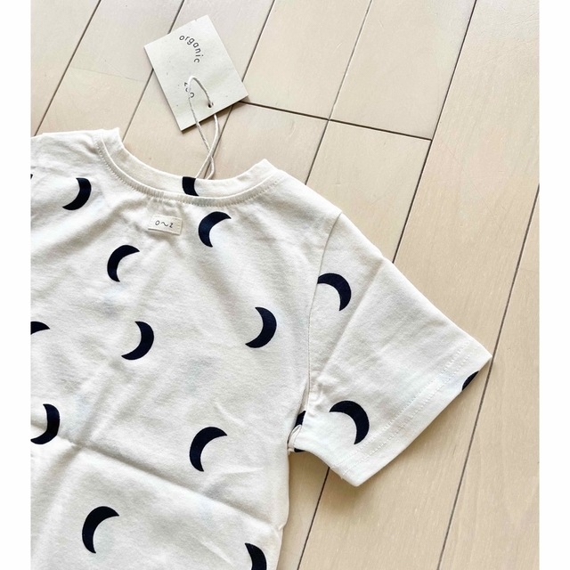 新品✦1点のみ organic zoo Midnight柄 Tシャツ(2-3Y)