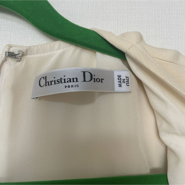 Christian Dior(クリスチャンディオール)のDiorスカーフ付きワンピースコート レディースのワンピース(ひざ丈ワンピース)の商品写真